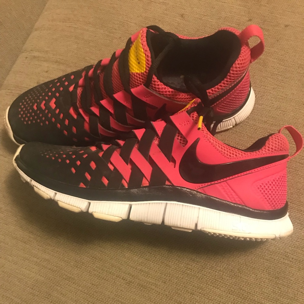 Nike men’s sneakers. Live strong